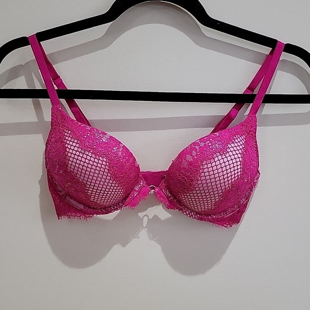 Victoria’s Secret Bombshell Plunge Push Up Bra in Neon Fuschia Lace 32B